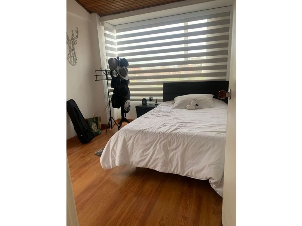 Apartamento de 3 alcobas en venta en Cedritos, Bogotá, 75 m² · foto 4 de 9