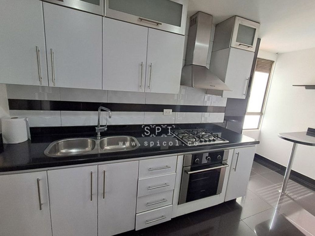 Apartamento de 3 alcobas en venta en Los Alpes, Bogotá, 140 m² · foto 5 de 17