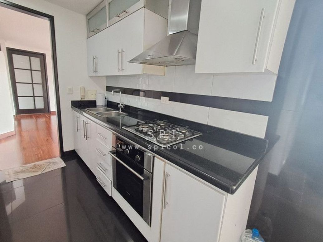 Apartamento de 3 alcobas en venta en Los Alpes, Bogotá, 140 m² · foto 6 de 17