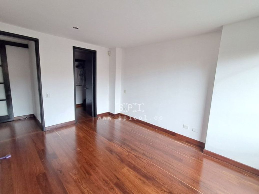 Apartamento de 3 alcobas en venta en Los Alpes, Bogotá, 140 m² · foto 9 de 17