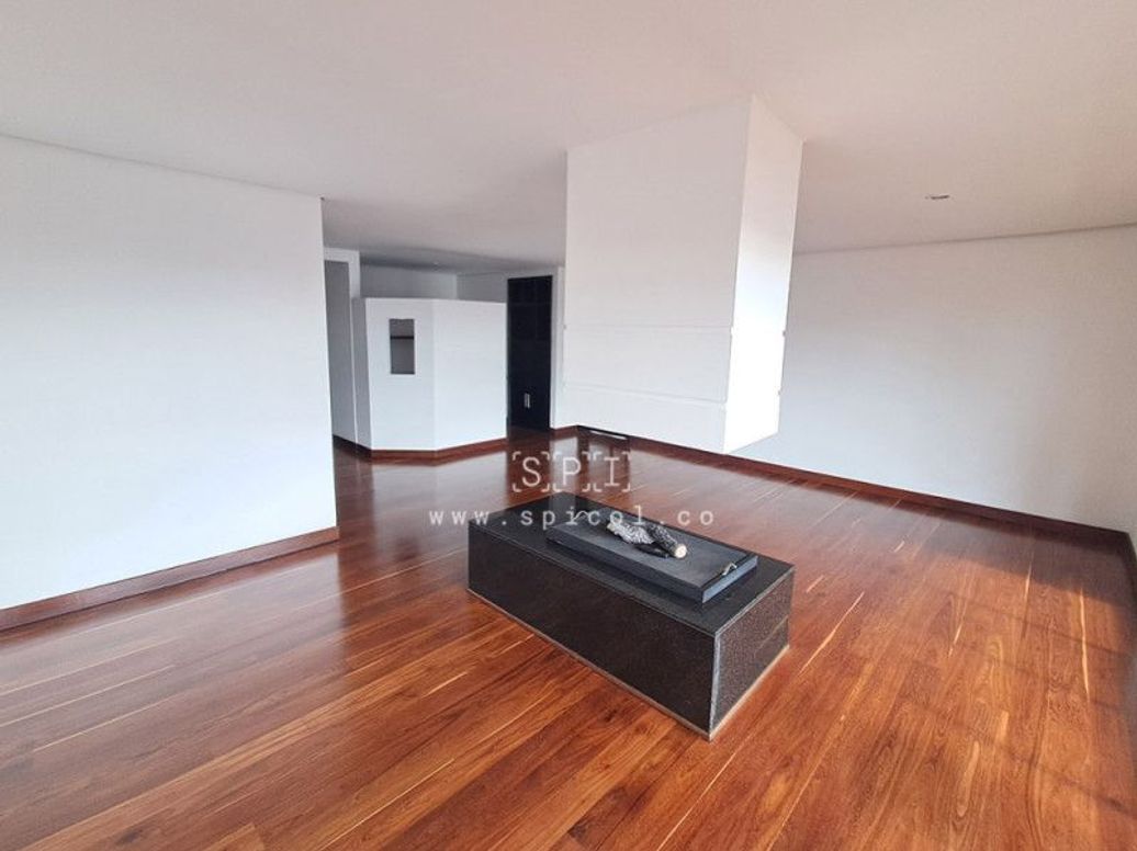 Apartamento de 3 alcobas en venta en Los Alpes, Bogotá, 140 m² · foto 3 de 17