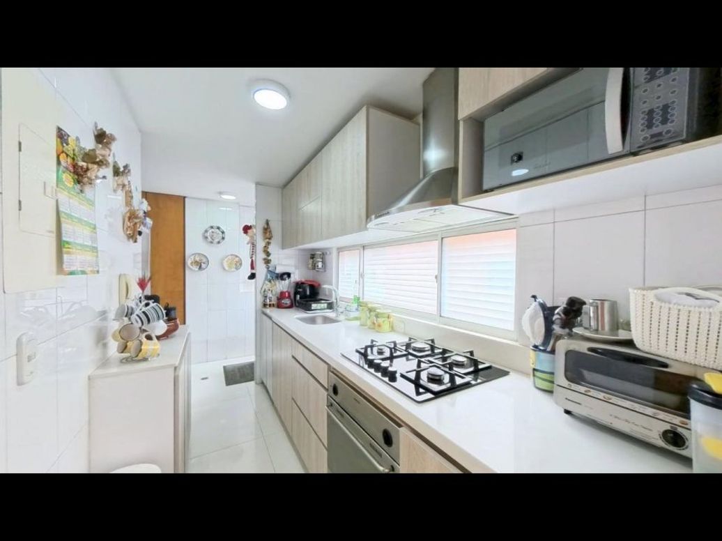 Apartamento de 3 alcobas en venta en Santa Barbara, Bogotá, 107 m² · foto 3 de 20