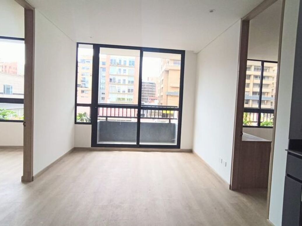 Apartamento de 2 alcobas en venta en Chico Norte Et. Iii, Bogotá, 58 m² · foto 3 de 17