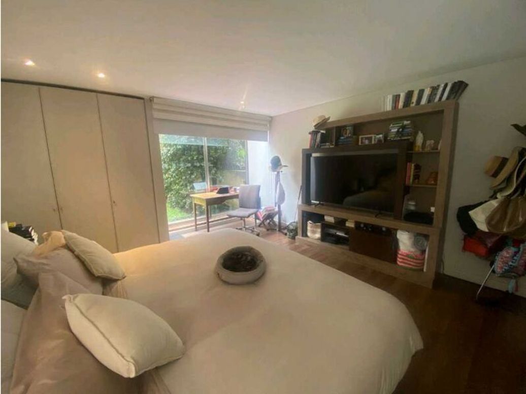 Apartamento de 3 alcobas en venta en El Refugio, Bogotá, 183 m² · foto 17 de 20