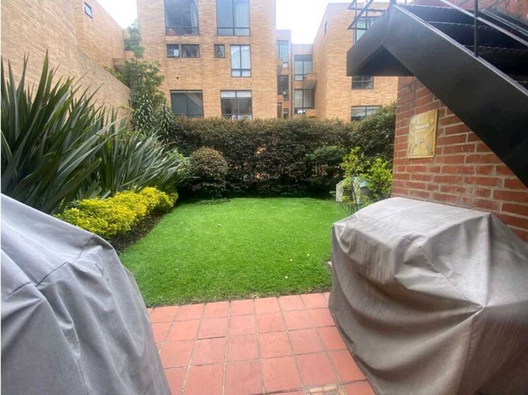 Apartamento de 3 alcobas en venta en El Refugio, Bogotá, 183 m² · foto 7 de 20