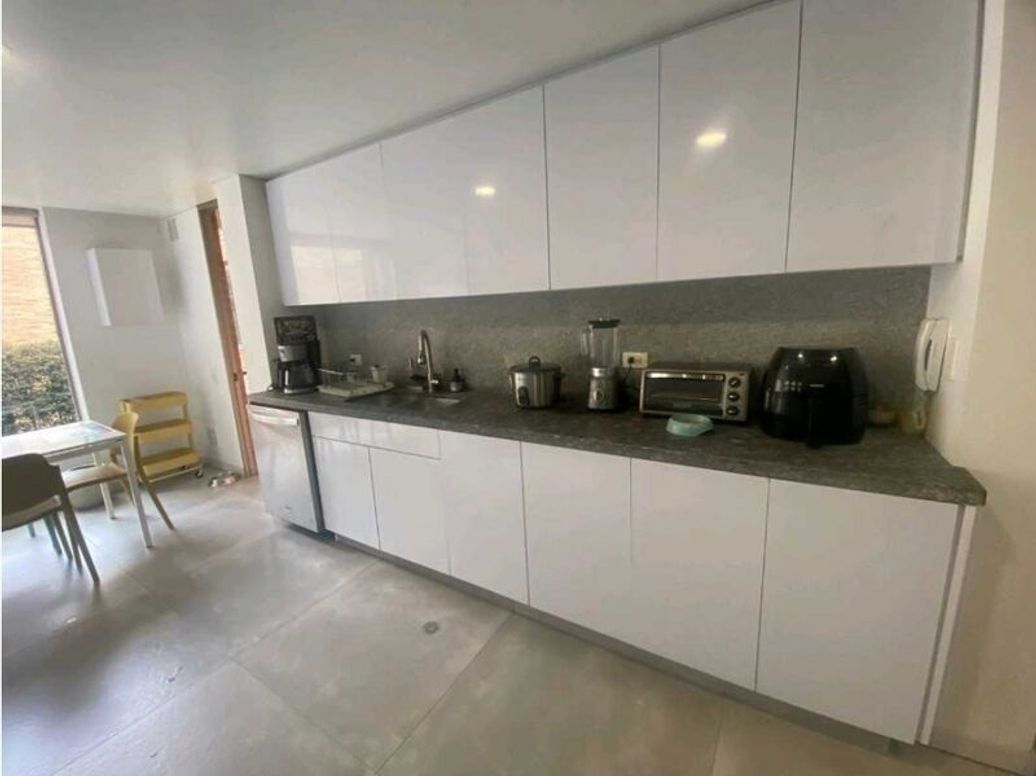 Apartamento de 3 alcobas en venta en El Refugio, Bogotá, 183 m² · foto 13 de 20