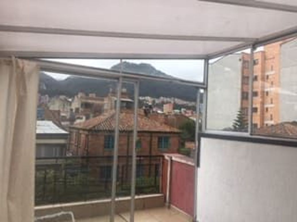 Casa de 12 alcobas en venta en Banco Central, Bogotá, 223 m² · foto 4 de 20