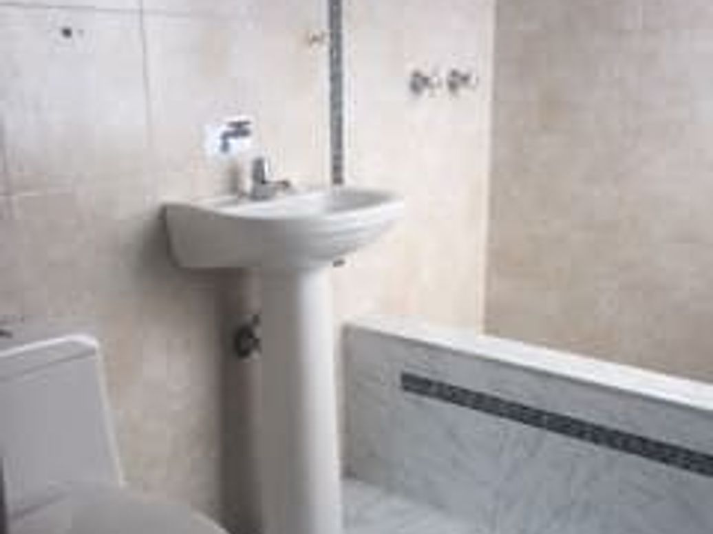 Casa de 12 alcobas en venta en Banco Central, Bogotá, 223 m² · foto 7 de 20
