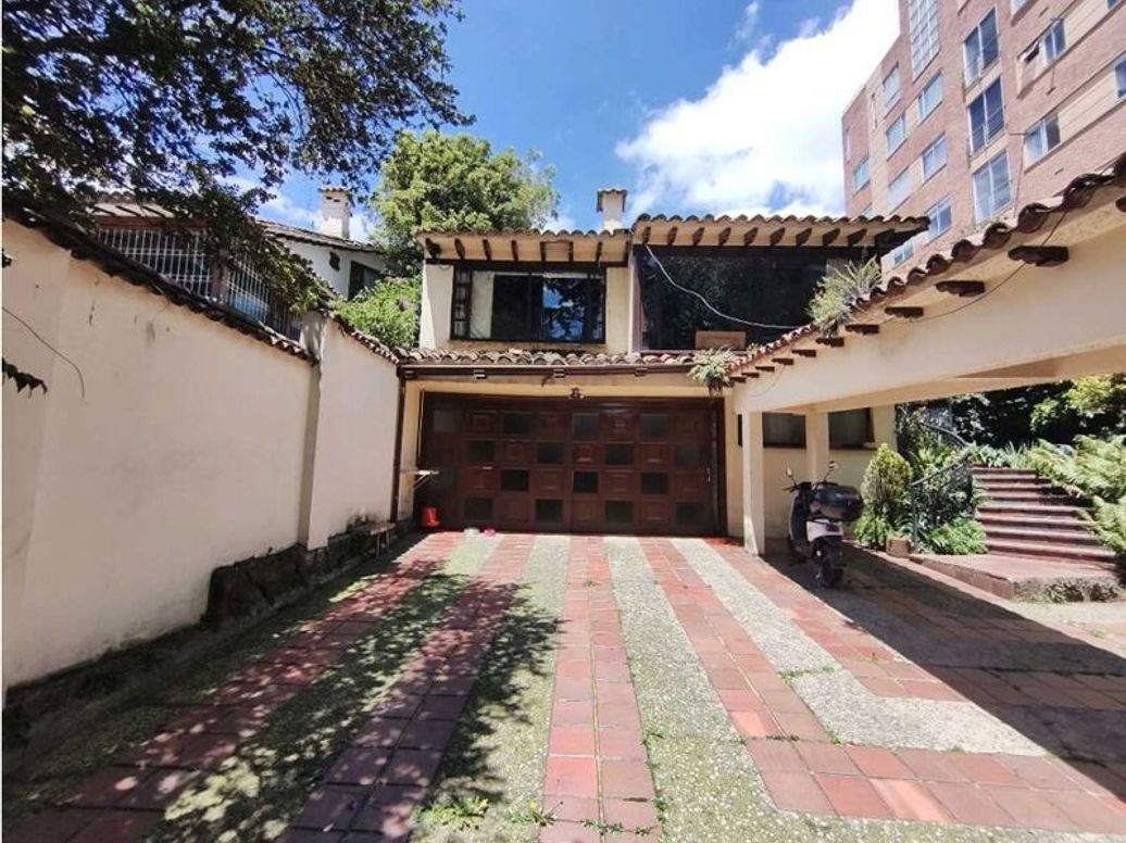 Casa de 5 alcobas en venta en Niza Suba, Bogotá, 408 m² · foto 2 de 20