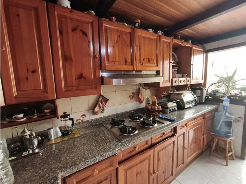Casa de 5 alcobas en venta en Niza Suba, Bogotá, 408 m² · foto 12 de 20