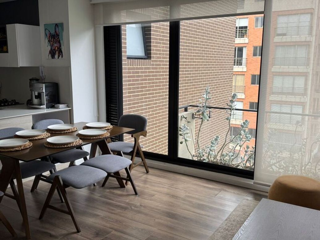 Apartamento de 2 alcobas en venta en Cedritos, Bogotá, 91 m² · foto 2 de 17