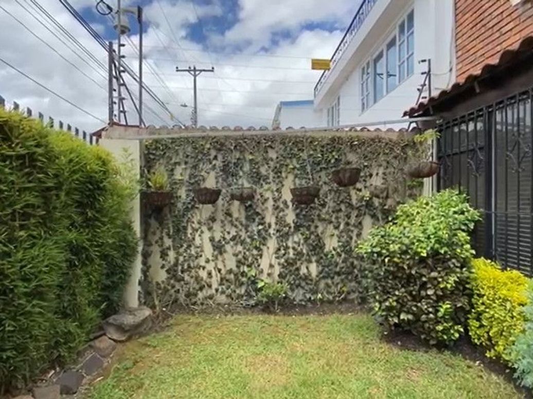 Casa de 3 alcobas en venta en Los Andes, Bogotá, 206 m² · foto 2 de 20