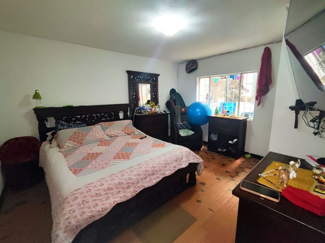 Casa de 11 alcobas en venta en Altamira, Bogotá, 313 m² · foto 7 de 17