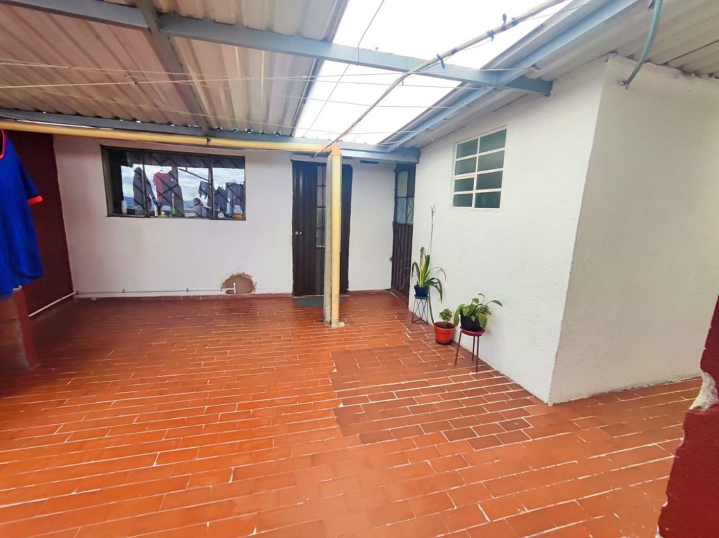 Casa de 11 alcobas en venta en Altamira, Bogotá, 313 m² · foto 15 de 17