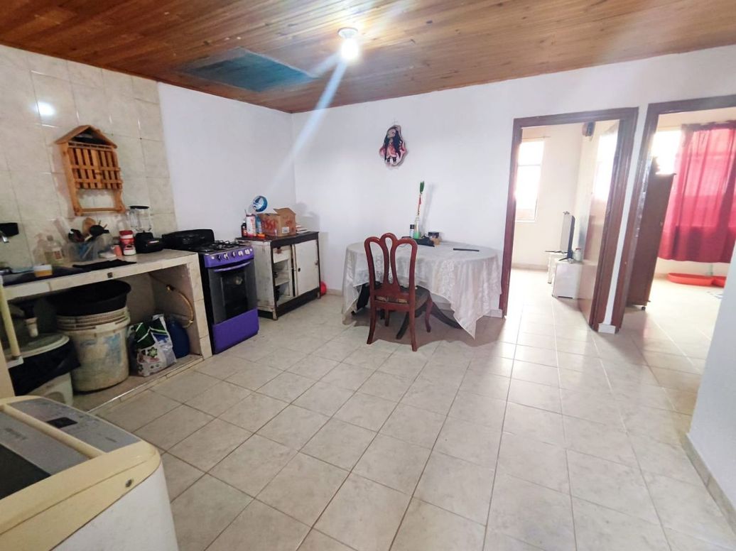 Casa de 11 alcobas en venta en Altamira, Bogotá, 313 m² · foto 16 de 17