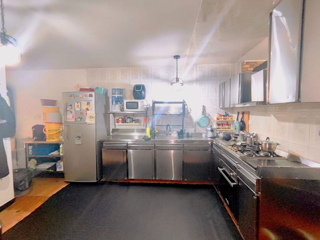Casa de 11 alcobas en venta en Altamira, Bogotá, 313 m² · foto 5 de 17