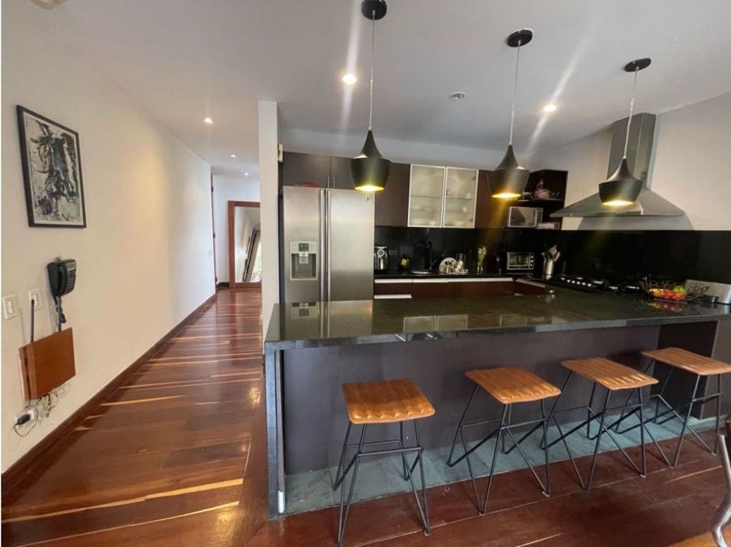 Apartamento de 3 alcobas en venta en Chapinero Alto, Bogotá, 186 m² · foto 2 de 20