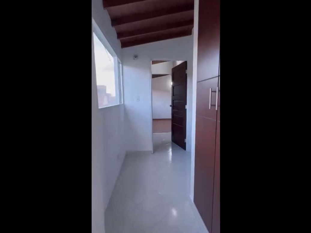Apartamento de 3 alcobas en venta en Quinta Paredes, Bogotá, 114 m² · foto 6 de 17