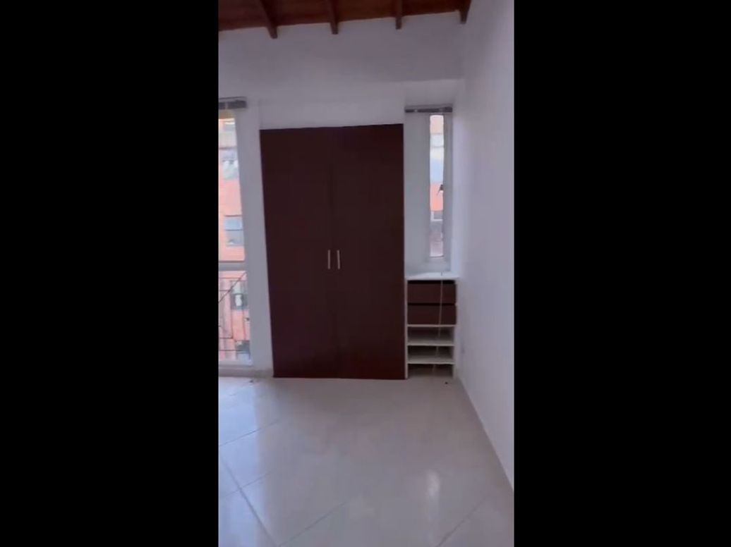Apartamento de 3 alcobas en venta en Quinta Paredes, Bogotá, 114 m² · foto 8 de 17