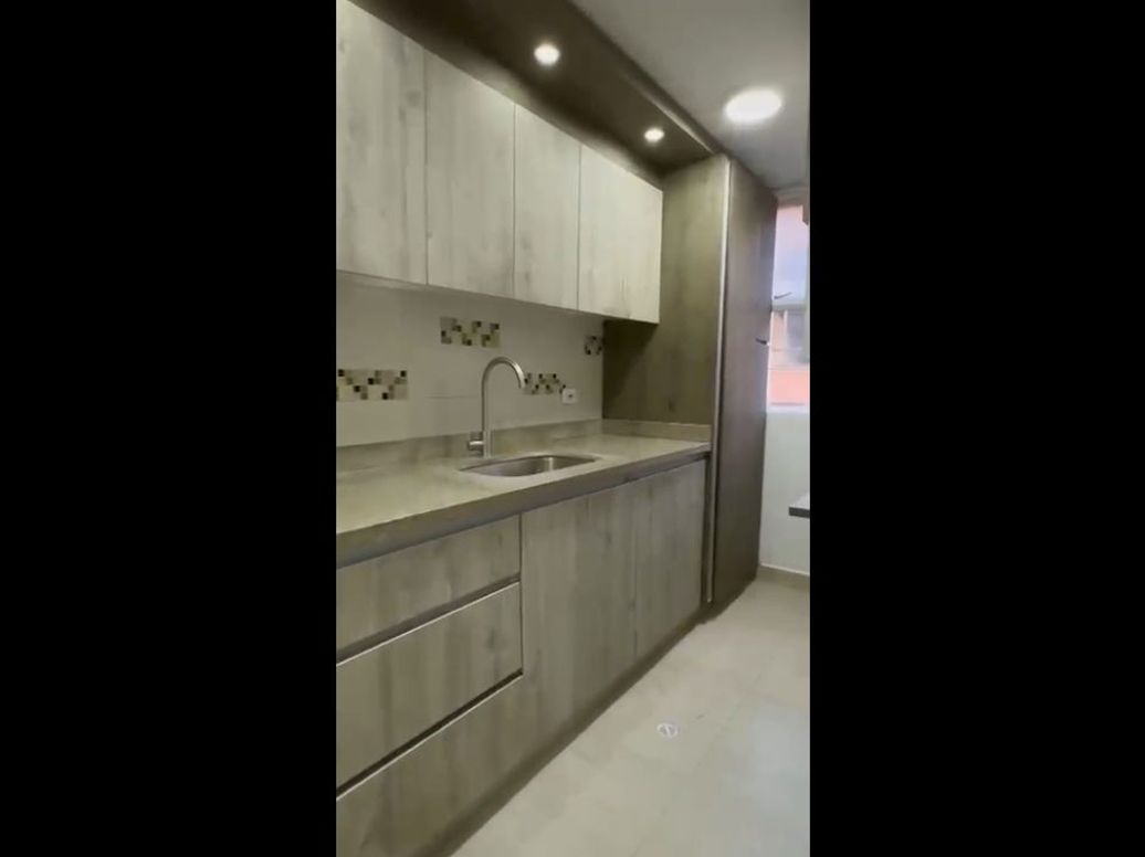 Apartamento de 3 alcobas en venta en Quinta Paredes, Bogotá, 114 m² · foto 12 de 17