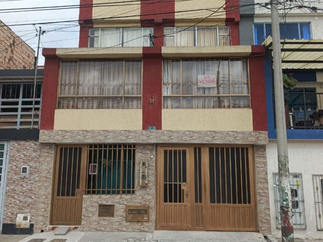 Casa de 6 alcobas en venta en El Almenar, Bogotá · foto 4 de 13