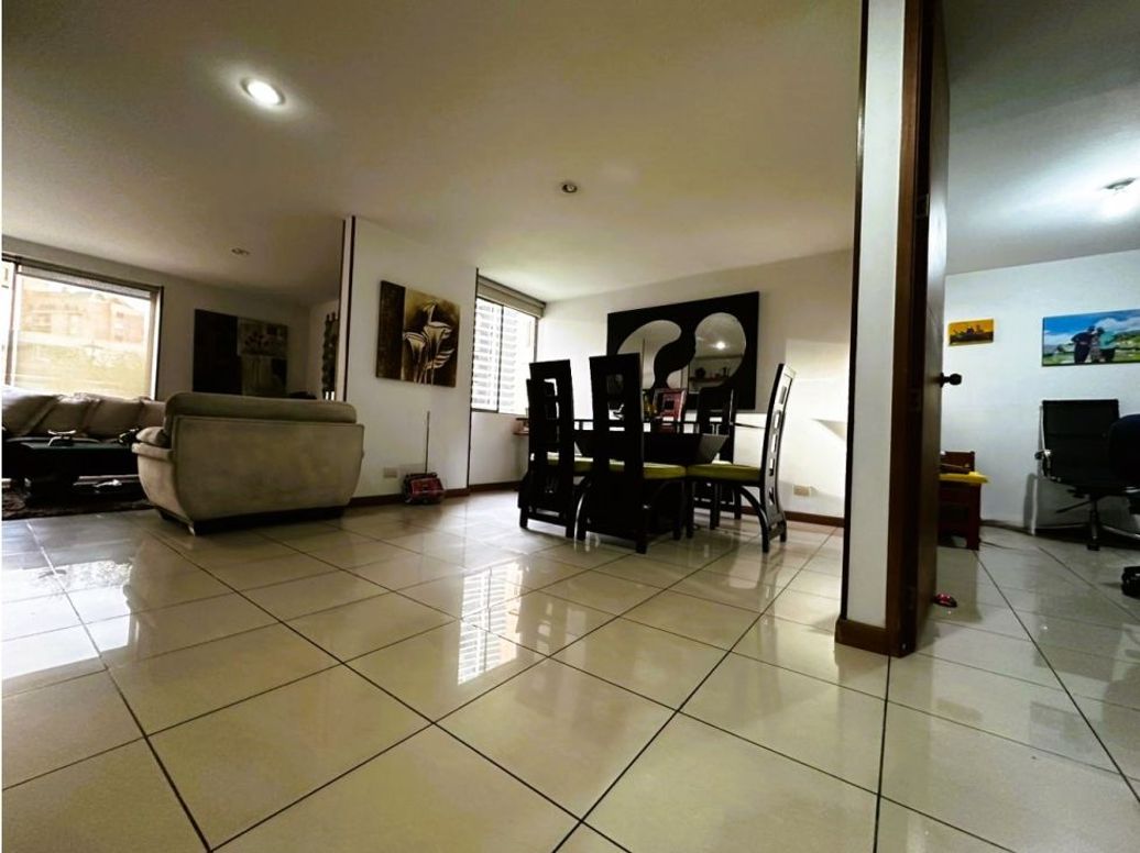 Casa de 5 alcobas en venta en Salitre, Bogotá, 175 m² · foto 2 de 20