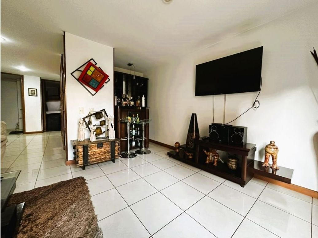 Casa de 5 alcobas en venta en Salitre, Bogotá, 175 m² · foto 3 de 20