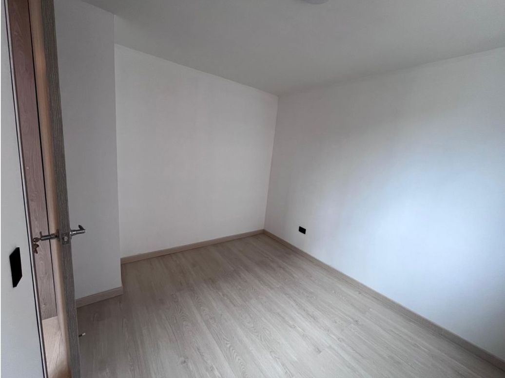 Apartamento de 2 alcobas en venta en San Jose De Usaquen, Bogotá, 40 m² · foto 4 de 16