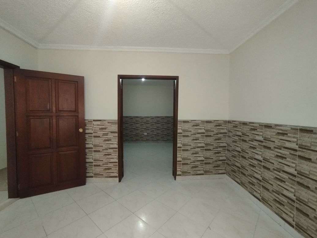 Casa de 6 alcobas en venta en San Fernando Occidental, Bogotá, 297 m² · foto 12 de 20