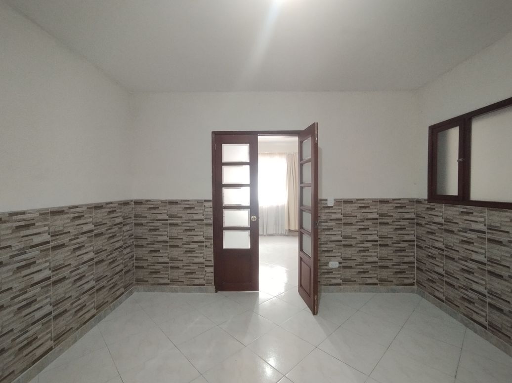 Casa de 6 alcobas en venta en San Fernando Occidental, Bogotá, 297 m² · foto 19 de 20