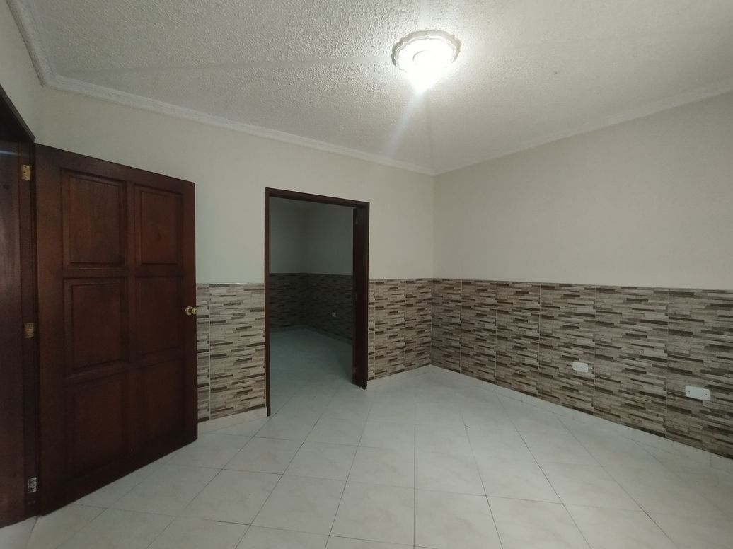 Casa de 6 alcobas en venta en San Fernando Occidental, Bogotá, 297 m² · foto 13 de 20