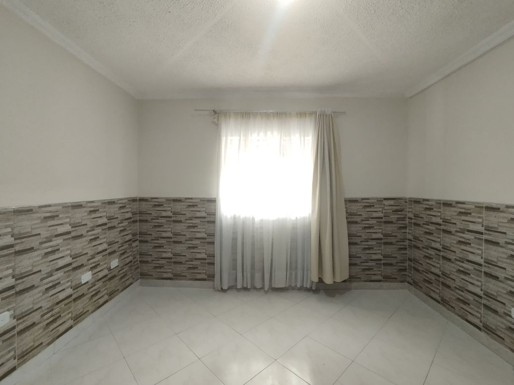 Casa de 6 alcobas en venta en San Fernando Occidental, Bogotá, 297 m² · foto 4 de 20