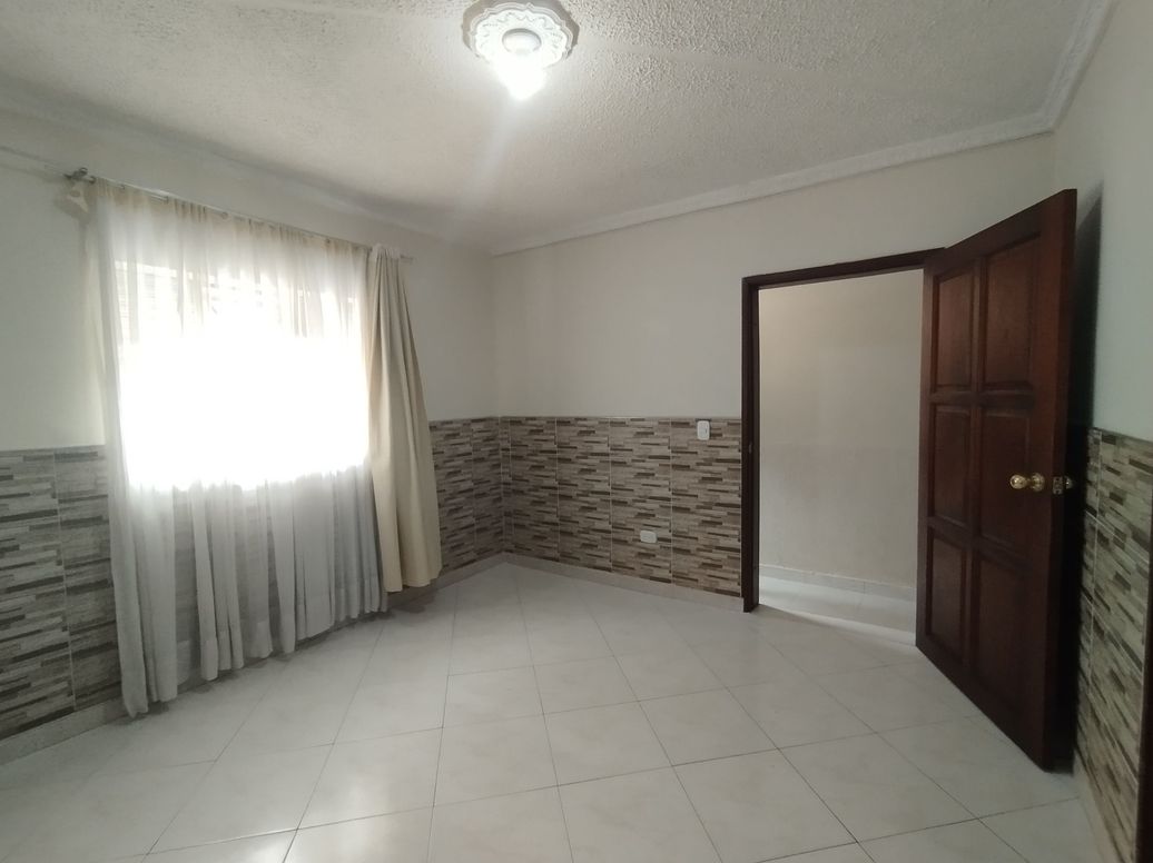 Casa de 6 alcobas en venta en San Fernando Occidental, Bogotá, 297 m² · foto 14 de 20