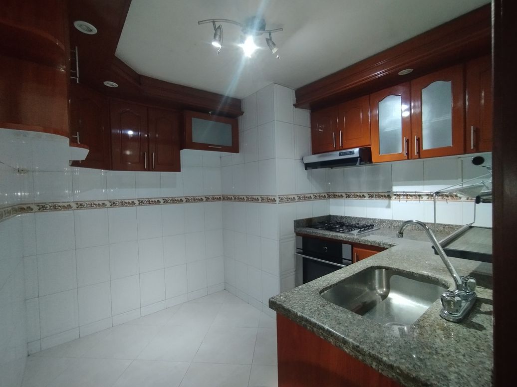 Casa de 6 alcobas en venta en San Fernando Occidental, Bogotá, 297 m² · foto 17 de 20
