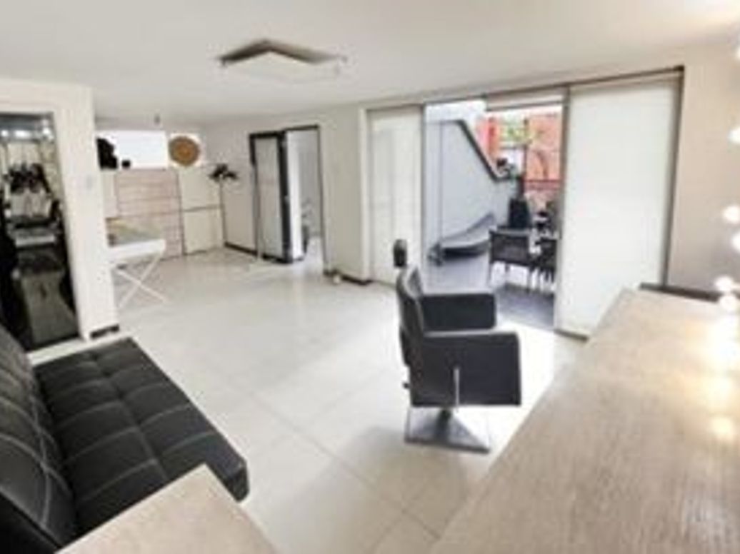 Casa de 6 alcobas en venta en Pardo Rubio, Bogotá, 480 m² · foto 4 de 20
