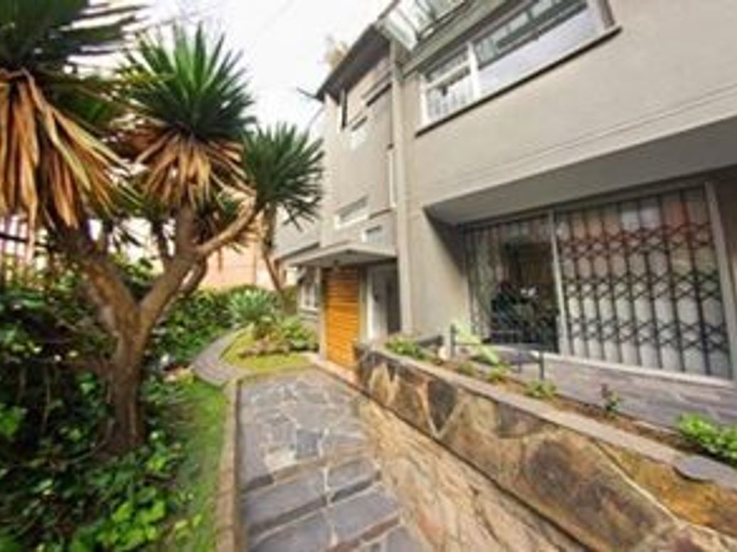 Casa de 6 alcobas en venta en Pardo Rubio, Bogotá, 480 m² · foto 8 de 20