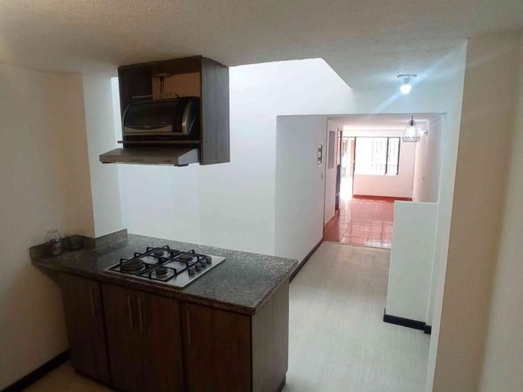 Casa de 3 alcobas en venta en Los Alcaparros De Suba, Bogotá, 85 m² · foto 2 de 20