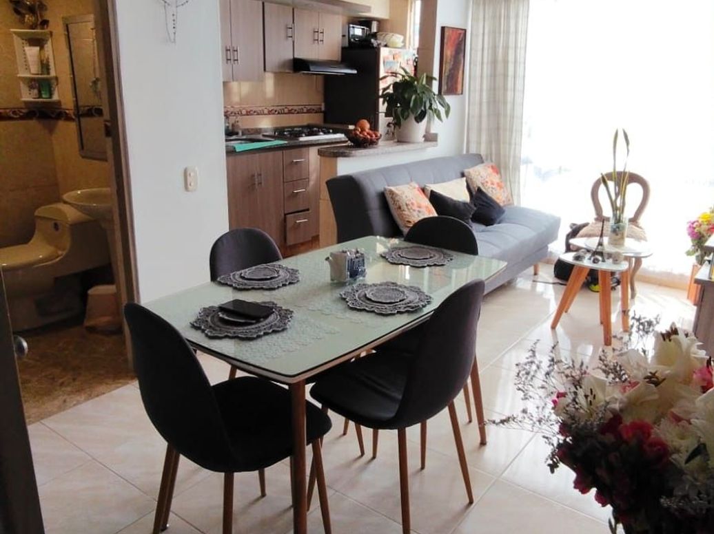 Apartamento de 3 alcobas en venta en Ub. Carvajal, Bogotá, 47 m² · foto 3 de 15