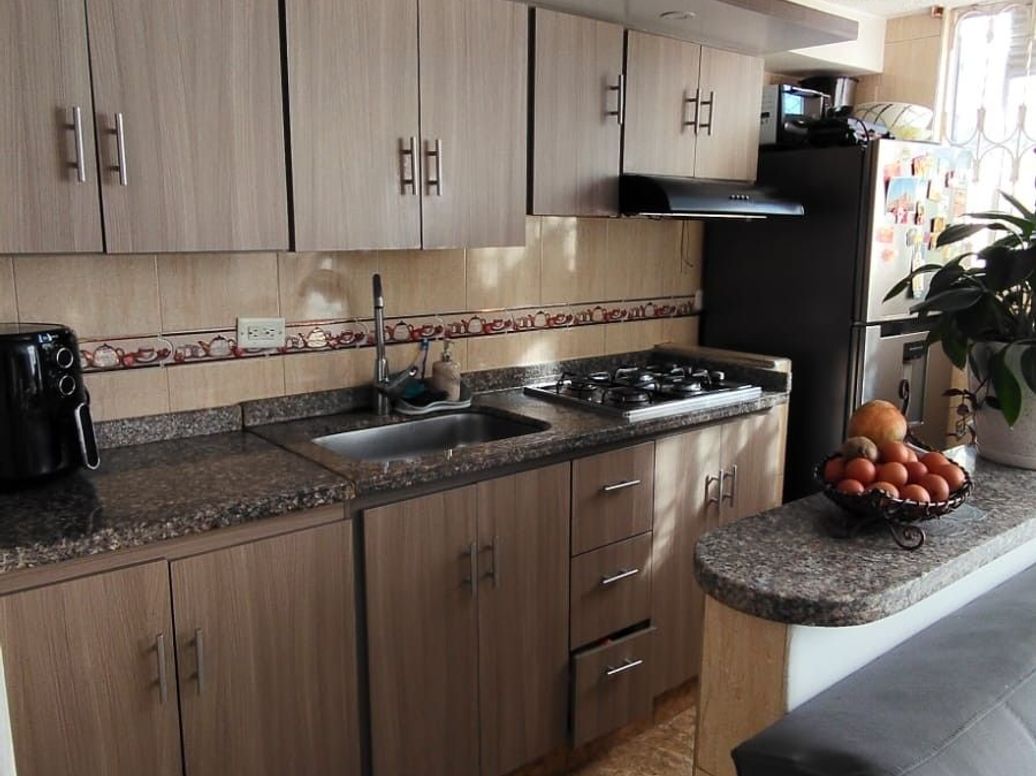 Apartamento de 3 alcobas en venta en Ub. Carvajal, Bogotá, 47 m² · foto 4 de 15