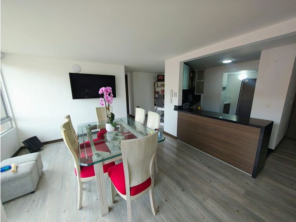 Apartamento de 3 alcobas en venta en Castilla La Nueva, Bogotá, 87 m² · foto 2 de 20