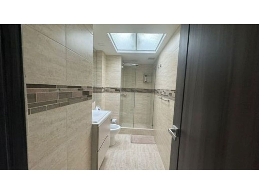 Apartamento de 3 alcobas en venta en Cerros De Suba, Bogotá, 300 m² · foto 11 de 20