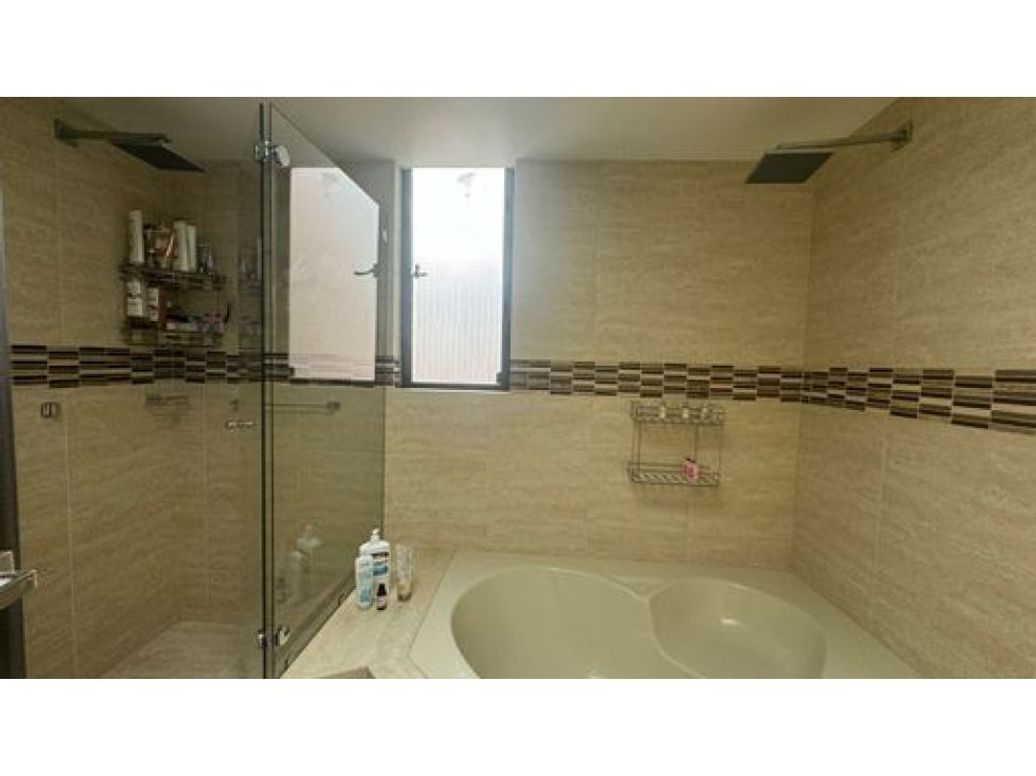 Apartamento de 3 alcobas en venta en Cerros De Suba, Bogotá, 300 m² · foto 13 de 20