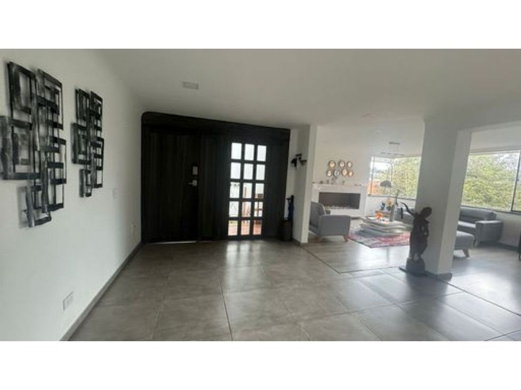 Apartamento de 3 alcobas en venta en Cerros De Suba, Bogotá, 300 m² · foto 4 de 20