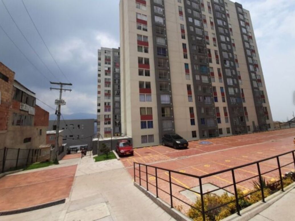 Apartamento de 3 alcobas en venta en La Andrea, Bogotá, 53 m² · foto 3 de 13