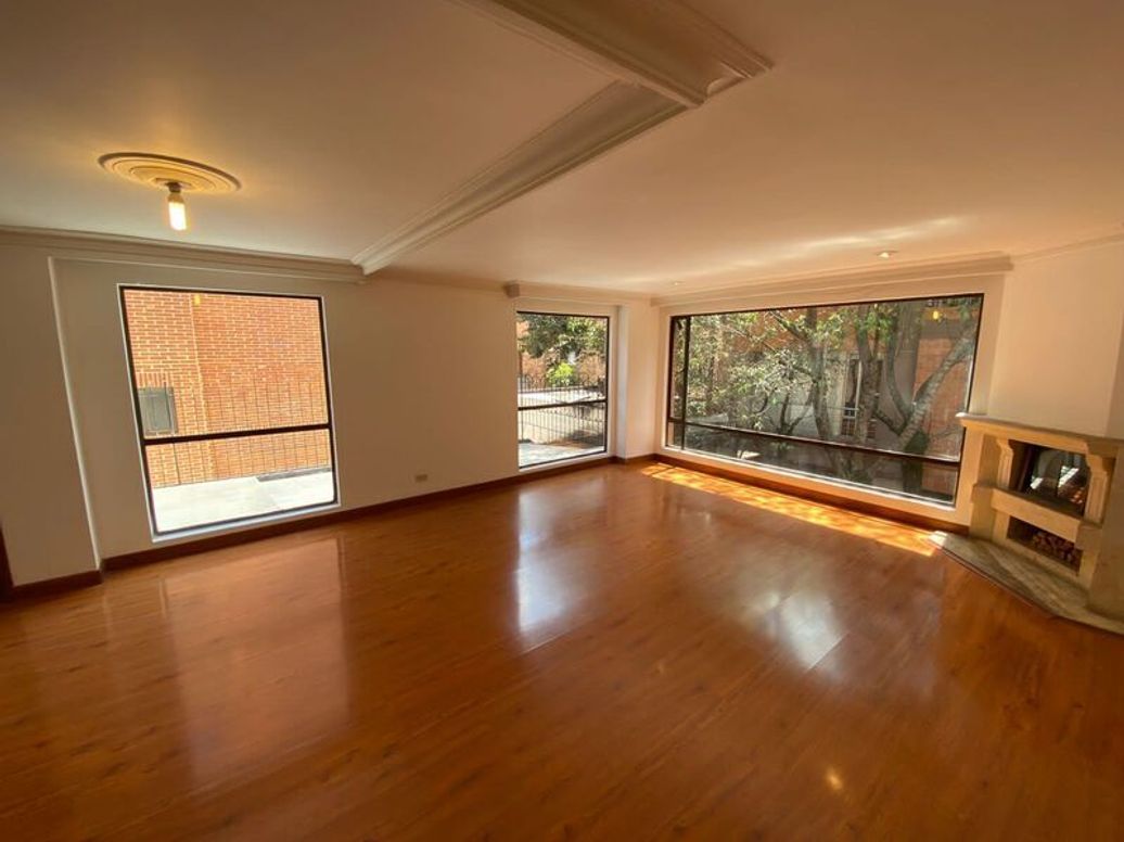 Apartamento de 3 alcobas en venta en Santa Bibiana, Bogotá, 105 m² · foto 3 de 14
