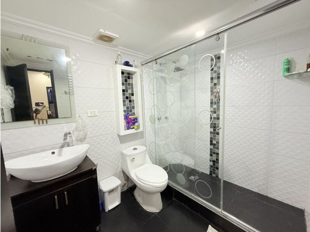 Casa de 5 alcobas en venta en Tunjuelito, Bogotá, 200 m² · foto 12 de 20