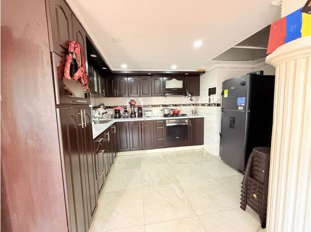 Casa de 5 alcobas en venta en Tunjuelito, Bogotá, 200 m² · foto 18 de 20