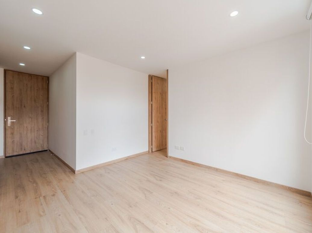 Apartamento de 1 alcoba en venta en Chico Norte Et. Iii, Bogotá, 37 m² · foto 2 de 20