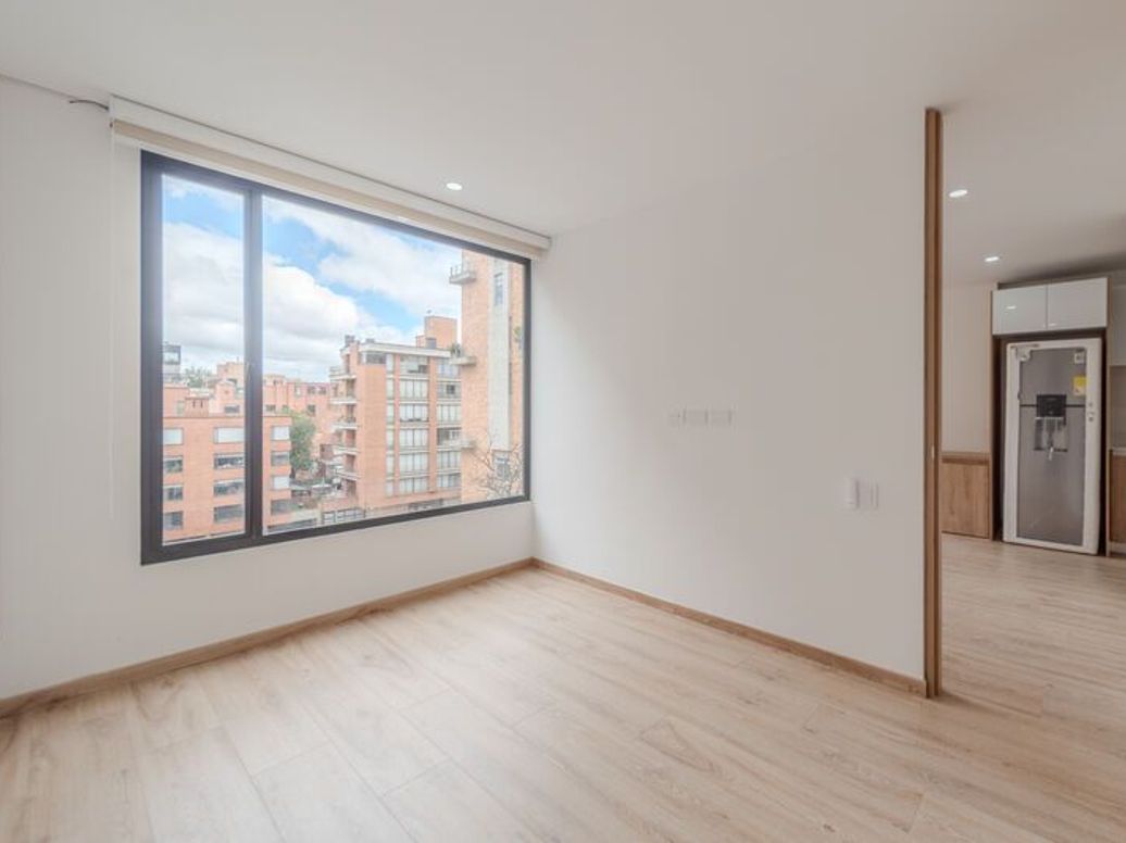 Apartamento de 1 alcoba en venta en Chico Norte Et. Iii, Bogotá, 37 m² · foto 9 de 20