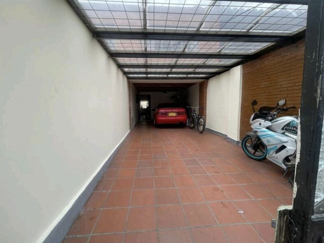 Casa de 5 alcobas en venta en Bavaria Techo Et. Ii, Bogotá, 245 m² · foto 2 de 12